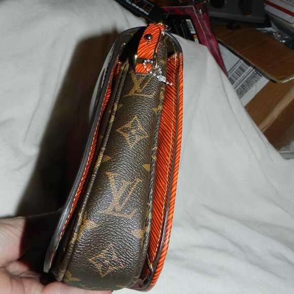 Louis Vuitton Pochette Metis Shiny Leather Reverse Monogram Bag 📦🏃🏻💨⚡🚚 - Picture 10 of 16